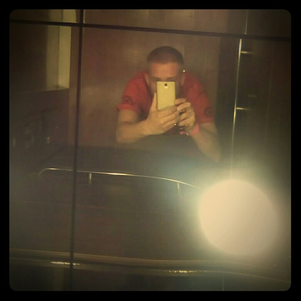 *THE POSH PLUG* ALL listings negotiable!!!